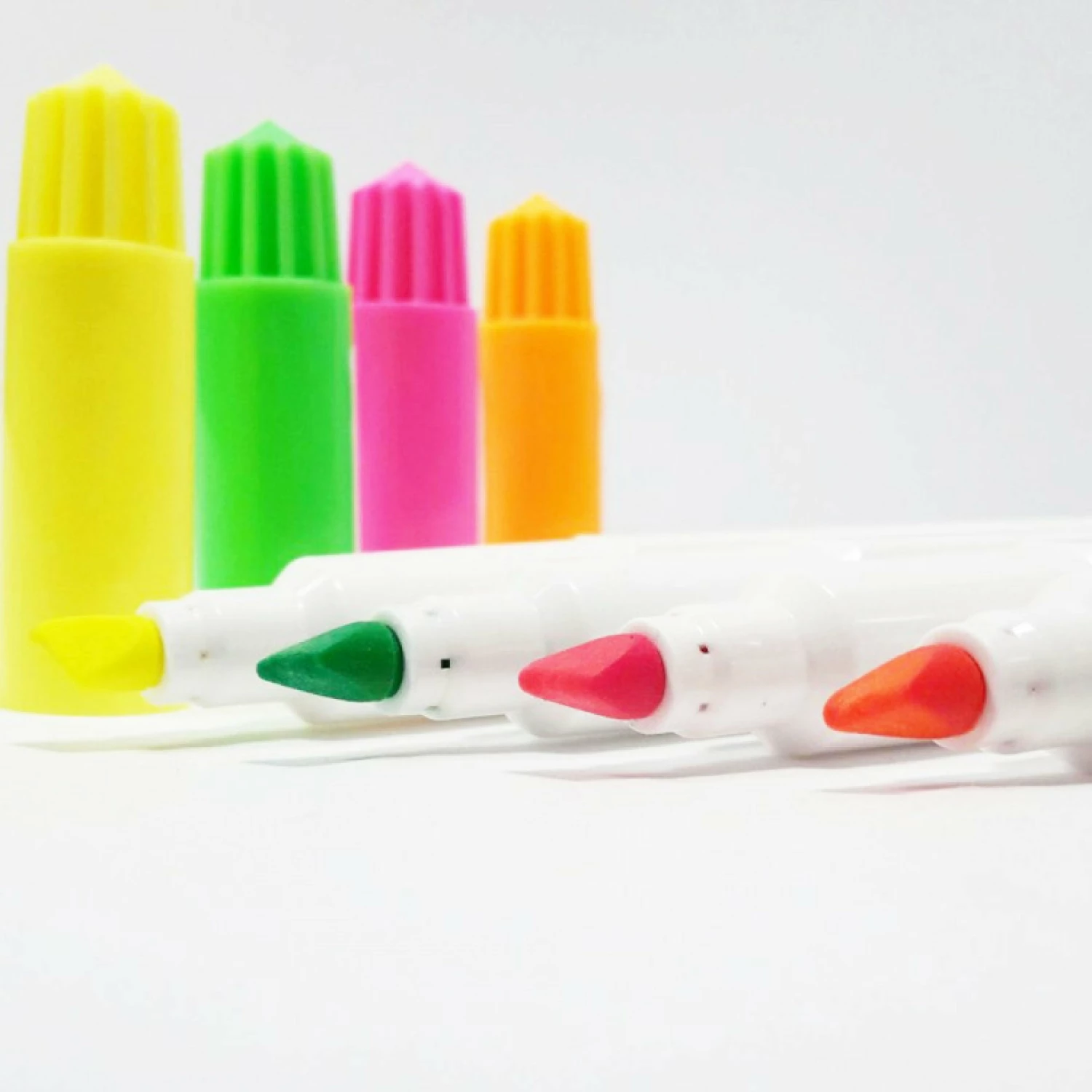 Outlet 👍 Caran D'Ache - Highlighter - Fluo Yellow 🛒 4 Caran D'Ache - Highlighter - Fluo Yellow