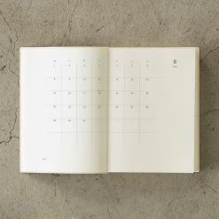 Midori - 2022 Diary - MD 1Day 1Page - A5 Diaries