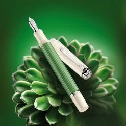 Pelikan - Souverän M605 Fountain Pen - Green-White Fountain Pens