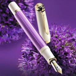 Pelikan - Souverän M600 Fountain Pen - Violet-White
