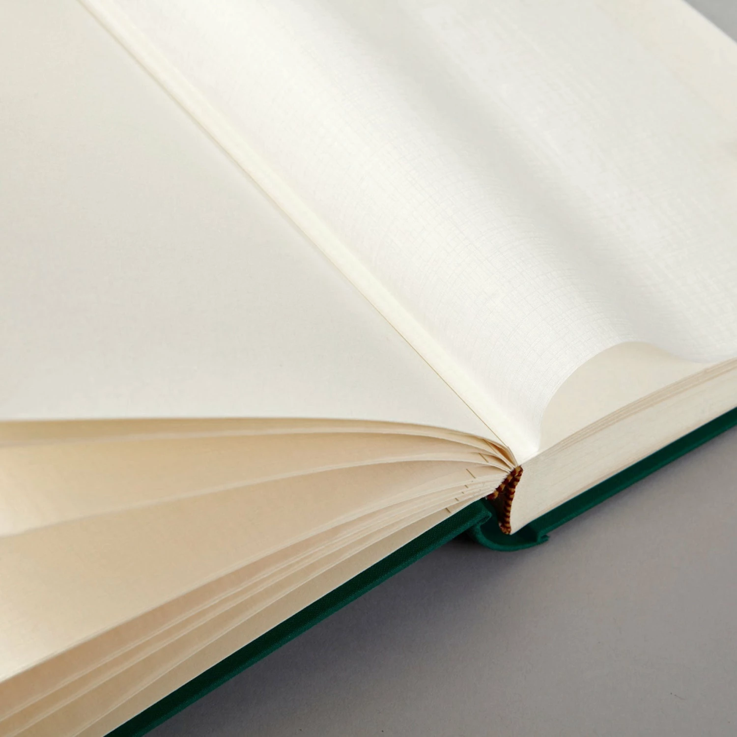 New π Photo Albums Semikolon - Photo Album - Heritage - Medium - Marine β 4 Photo Albums Semikolon - Photo Album - Heritage - Medium - Marine