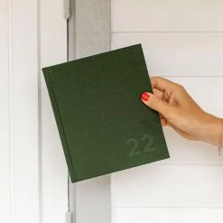 Bookbinders Design - 2022 Diary - Hardcover - Regular - Forest Green